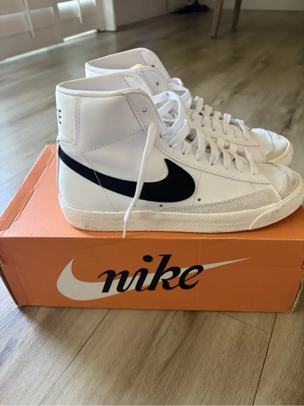 Nike Blazer Mid ‘77 Sneakers | New With Box | Women’s 12 / Men’s 10.5
